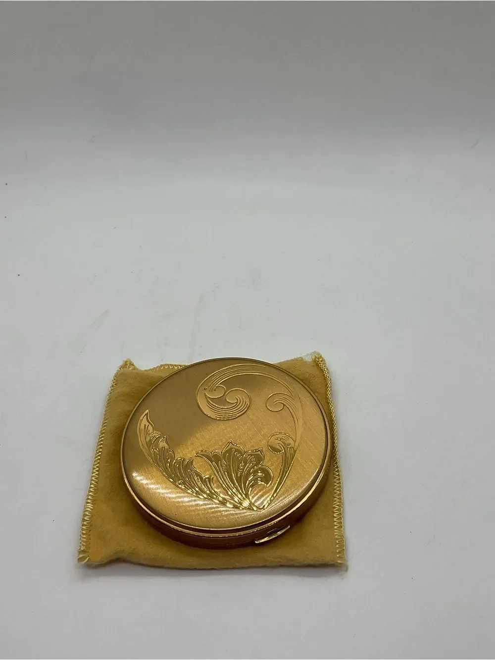 Vintage Gold Tone Floral Embossed Compact Mirror with Pouch